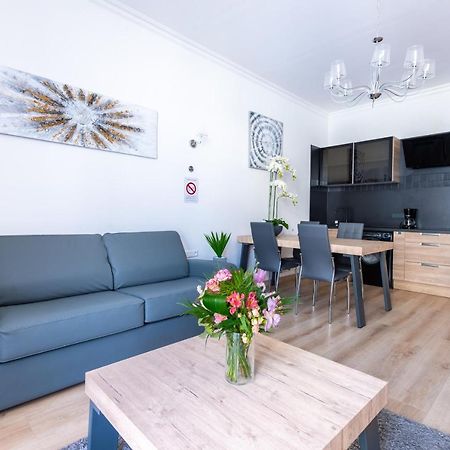 Sunny And Modern Baquis Flat Apartment Ница Екстериор снимка