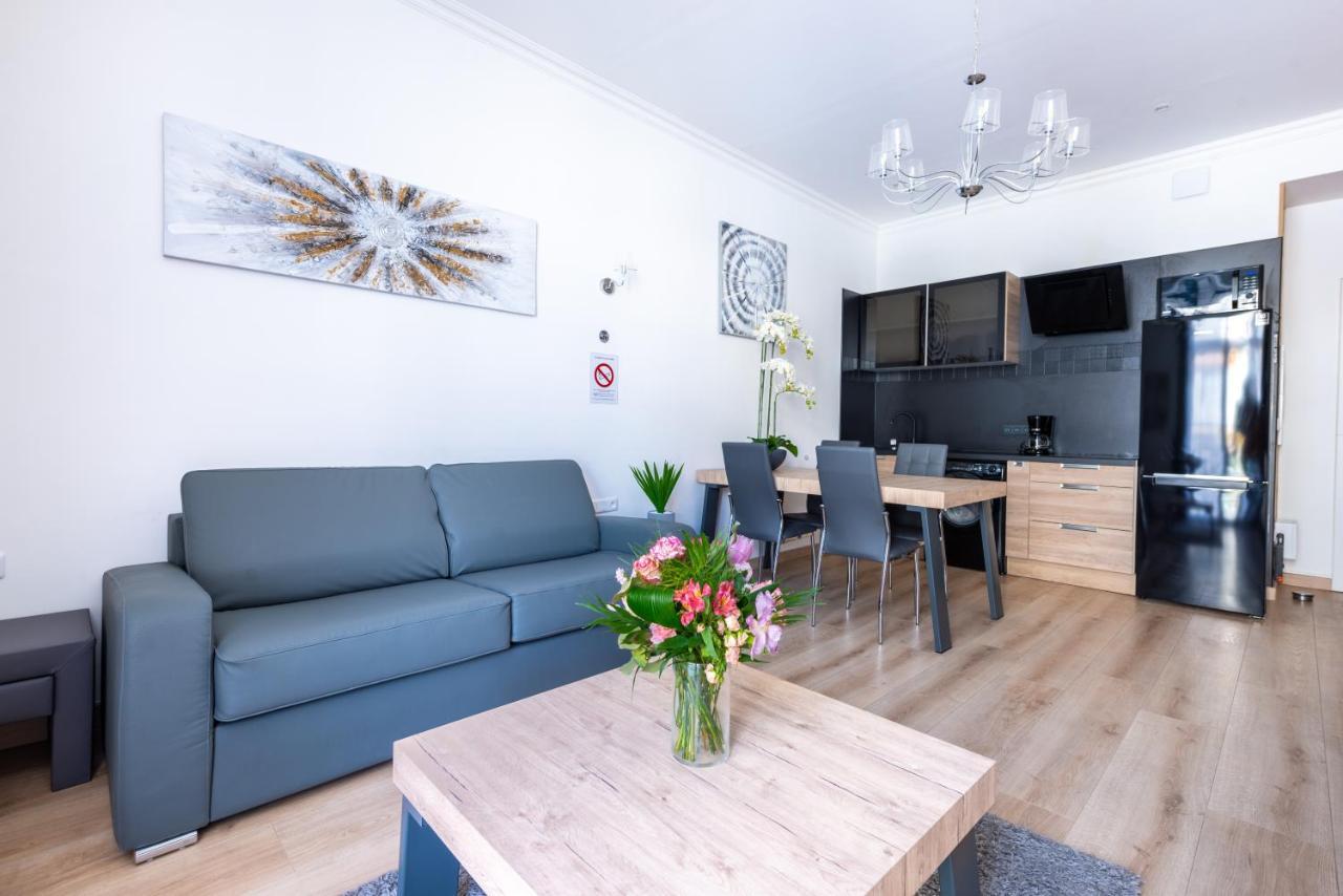 Sunny And Modern Baquis Flat Apartment Ница Екстериор снимка