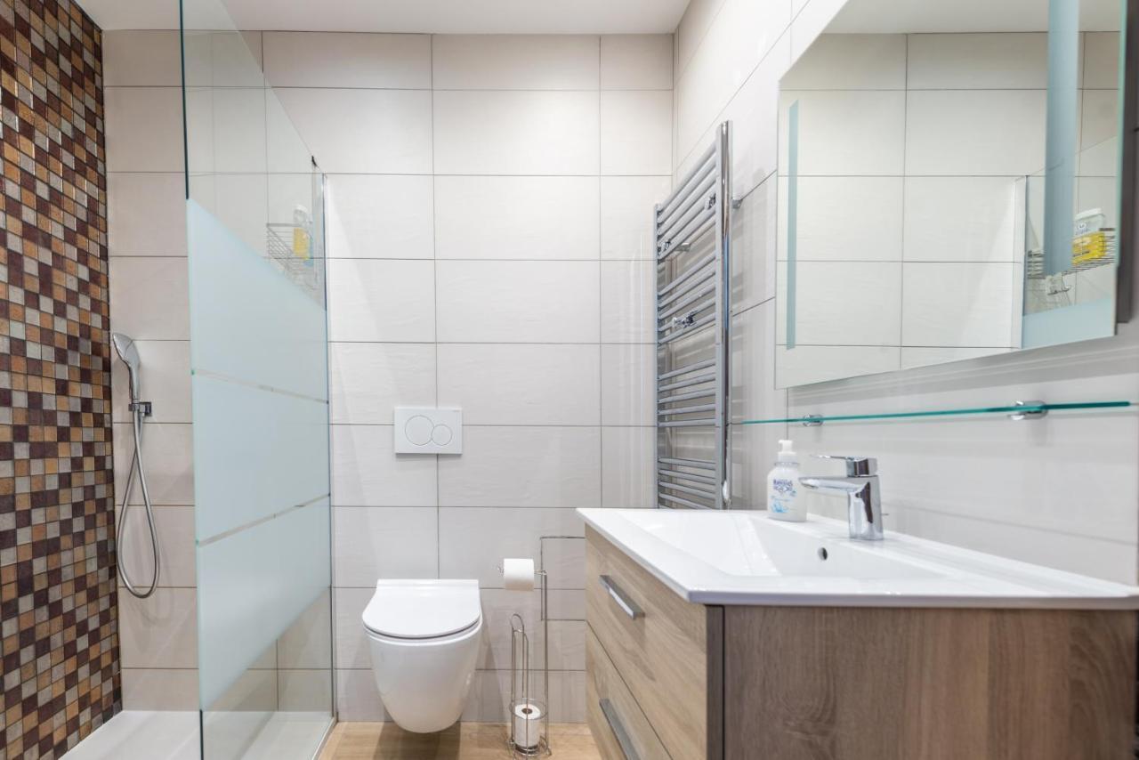 Sunny And Modern Baquis Flat Apartment Ница Екстериор снимка